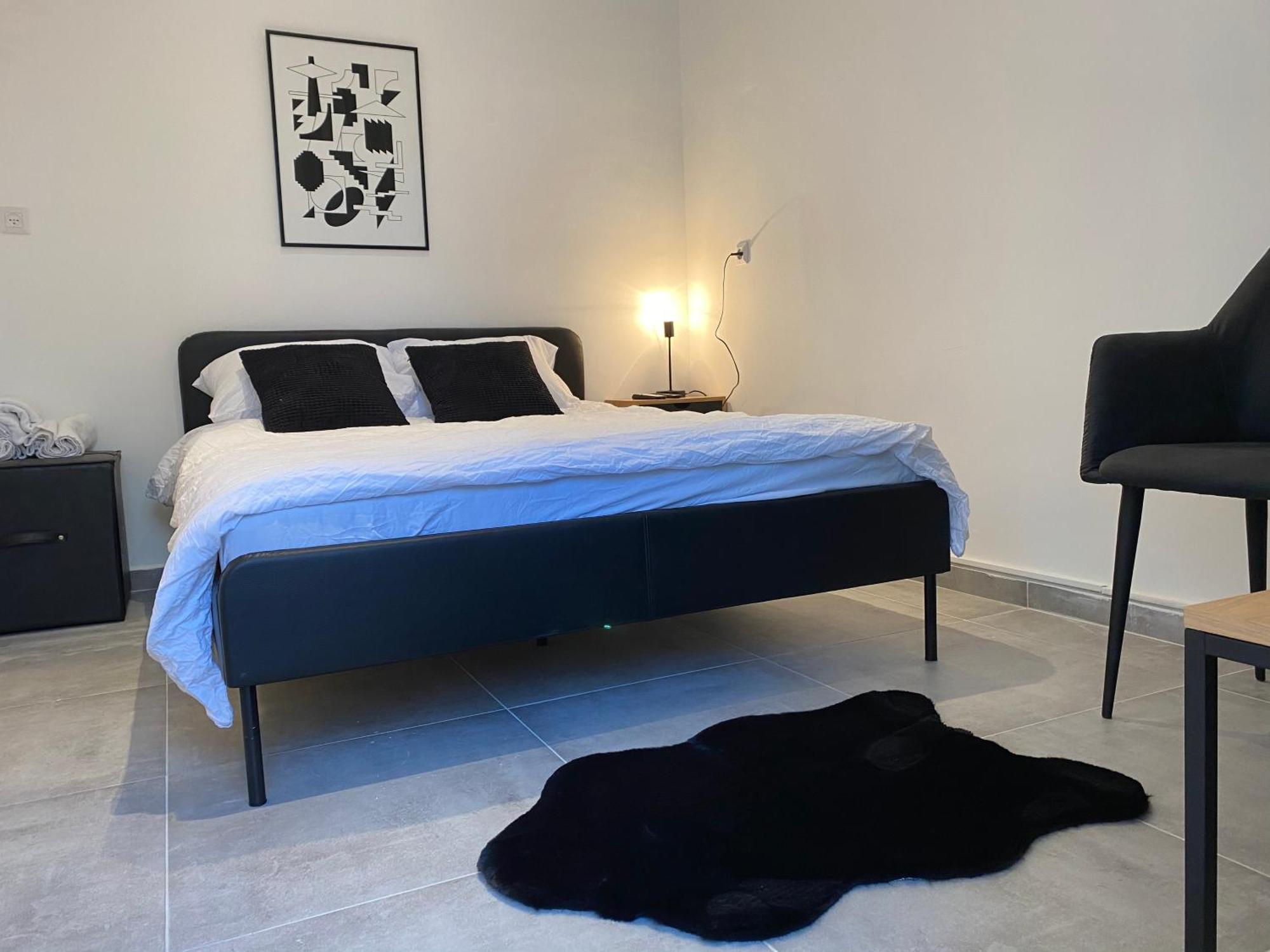 Yona 8 Bed & Breakfast Tel Aviv Room photo