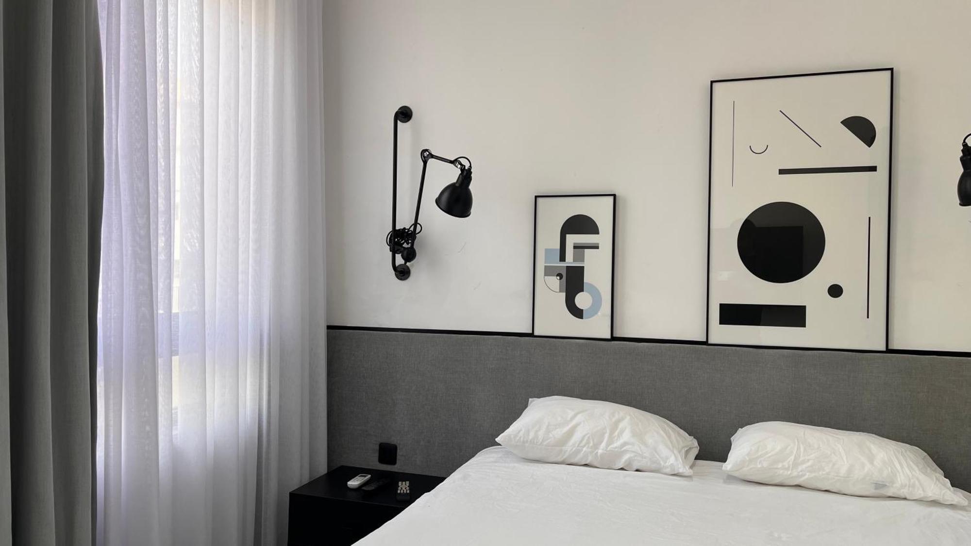 Yona 8 Bed & Breakfast Tel Aviv Room photo