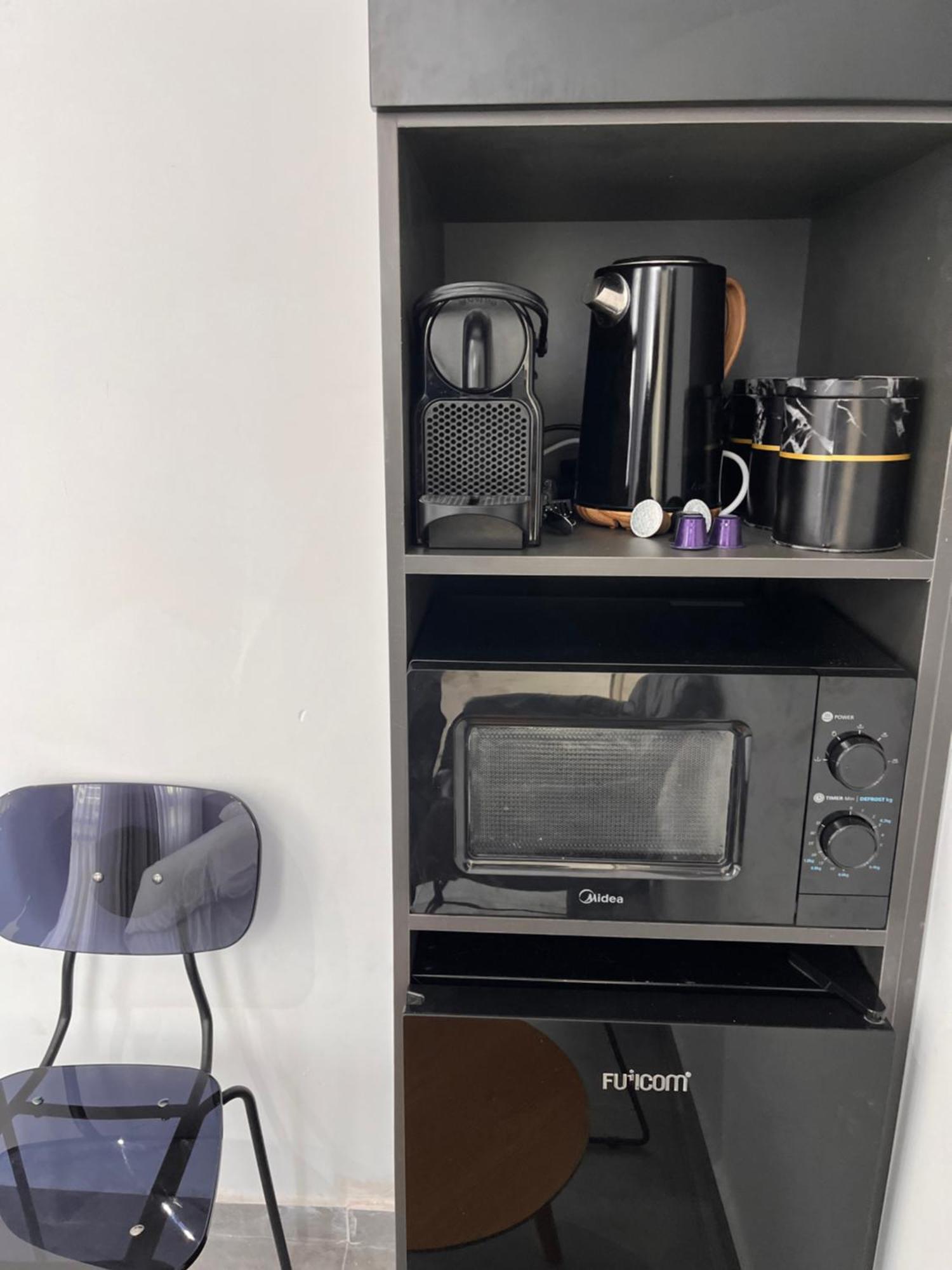 Yona 8 Bed & Breakfast Tel Aviv Room photo