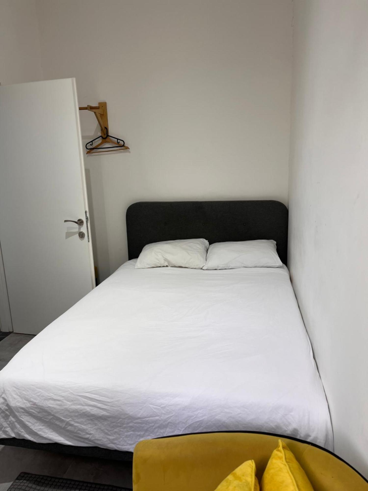 Yona 8 Bed & Breakfast Tel Aviv Exterior photo