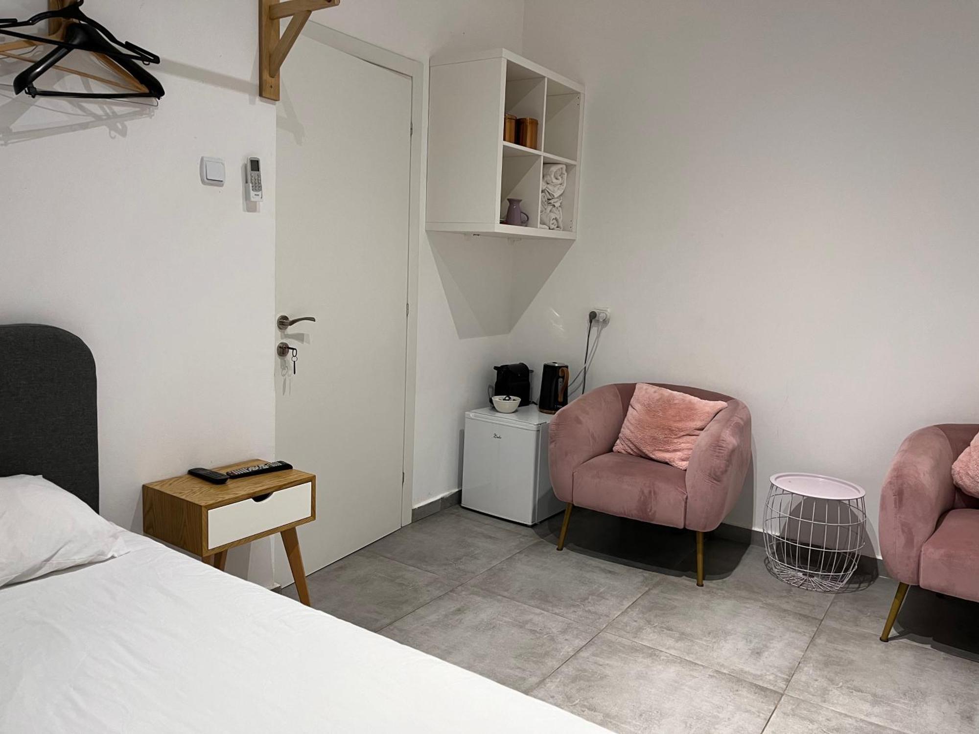 Yona 8 Bed & Breakfast Tel Aviv Exterior photo