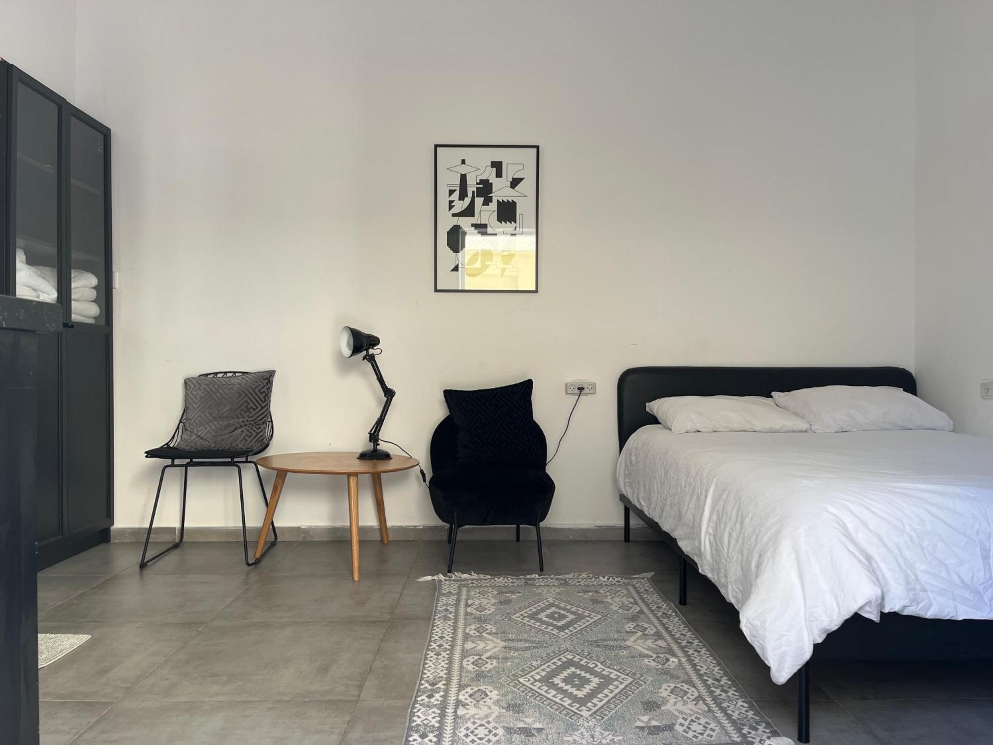 Yona 8 Bed & Breakfast Tel Aviv Room photo