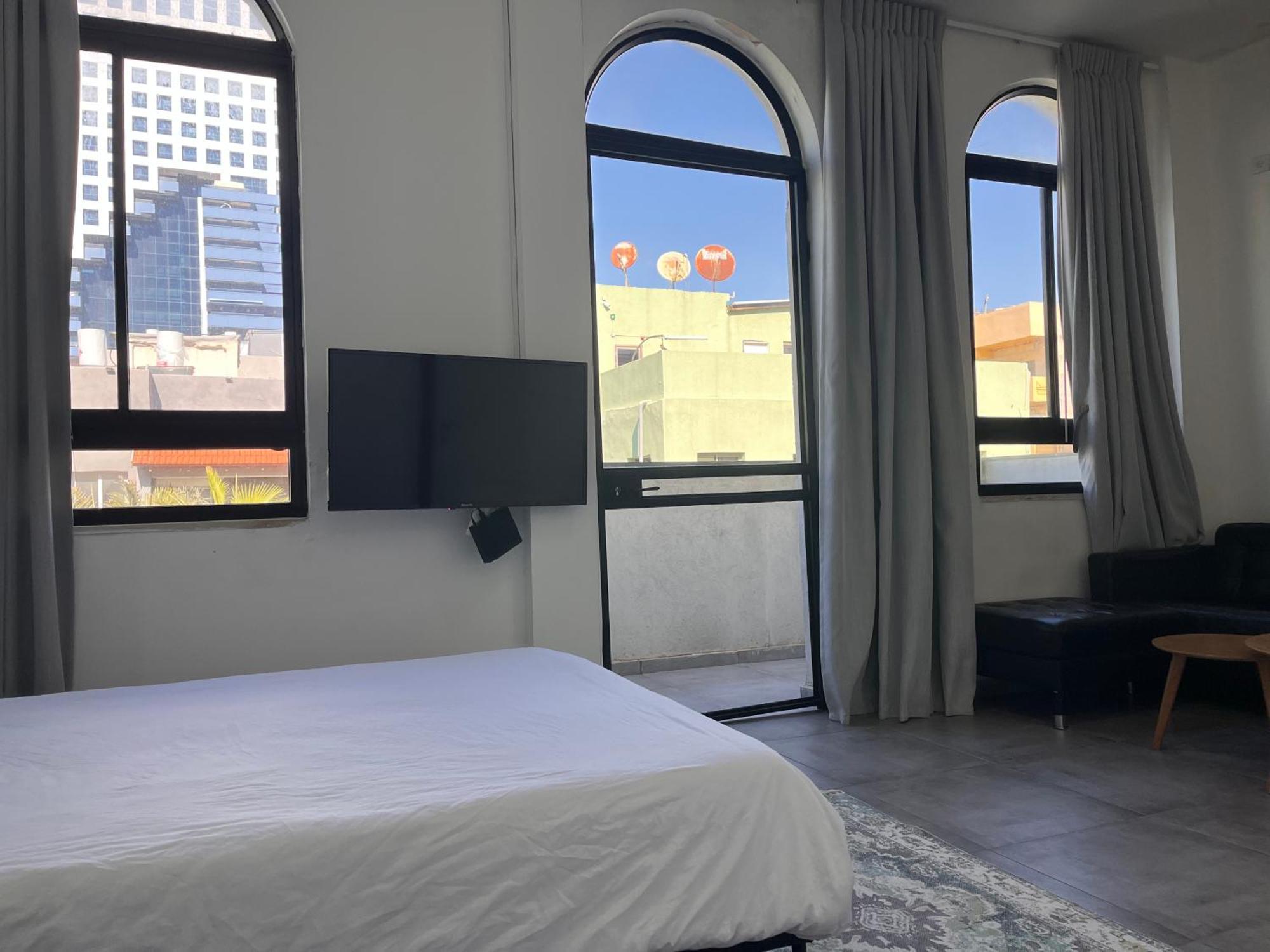 Yona 8 Bed & Breakfast Tel Aviv Room photo