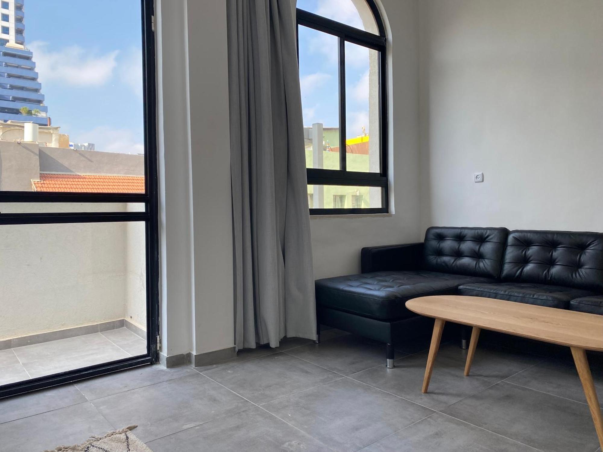 Yona 8 Bed & Breakfast Tel Aviv Room photo