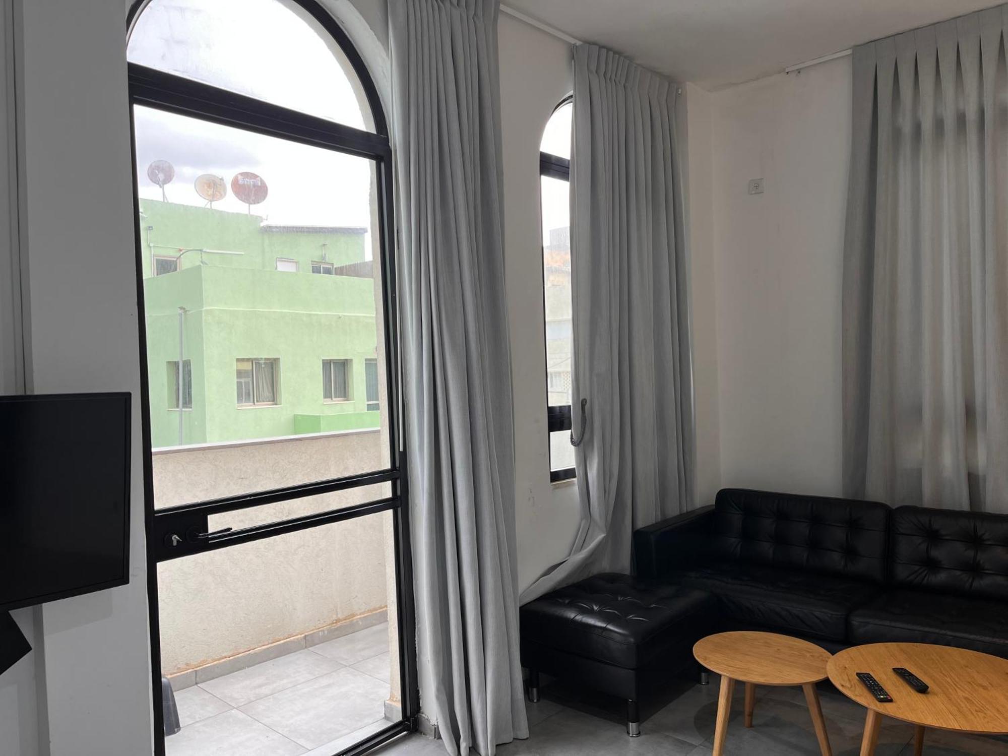 Yona 8 Bed & Breakfast Tel Aviv Room photo